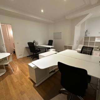 Bureau privé 26 m² 4 postes Location bureau Rue des Perchamps Paris 75016 - photo 2